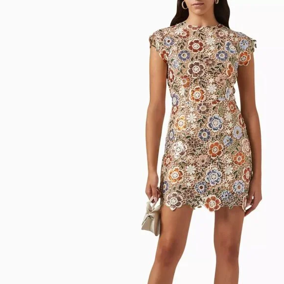 Elliatt Geode Dress Perfect for Holiday Party - Picture 5 of 7